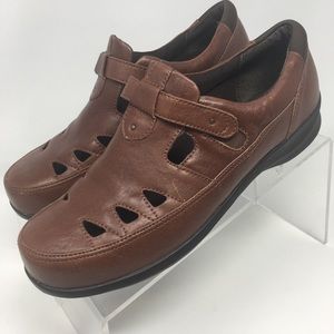 Apex Olivia Brown Leather Closed Toe Sandal Sz 11M